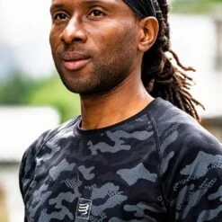 Compressport Training Short Sleeve Tshirt Camo Premium Homme -Salomon Vetements Boutique main t2raining ss tshirt m camo premium black camo a9cc